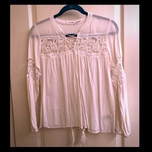 Long sleeve top with lace